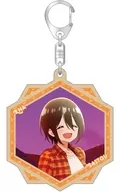 A wooden key holder drawn by Ena Saitō "Laid-Back Camp△ SEASON3"