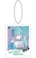 初音ミク(令和アイドル) 二層アクリルキーホルダー 「ピアプロキャラクターズ」