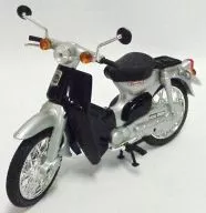 Super Cub Street (Boone Silver Metallic x Black) 「 HONDA Super Cub Collection Vol. 1 」 1/24 Die Cast Model
