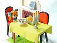"TFC Bincho-tan" : Luxurious Meals Alone (Tablecloth Yellow-Green)