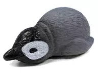 "Maritime Life Mini-Figure Collection", um pintinho de pinguim imperador.