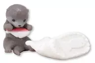かじるカワウソ(白) 「カワウソと長ぐつ」