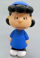 露西PEANUTS排排队。3>