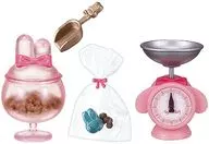 7. ¿Qué tal una recompensa para ti mismo? "Sanrio Chocolatetier My Melody"