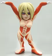 "Shingeki no Kyojin no Penoki", um gigante feminino