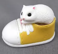 3) Zapatos y hámster blanco "Nido de mascota 2"