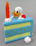 Swimmer Donald Duck "Donald Duck Surprise Cake Blind Box"