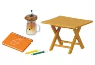 "Picnic with Miffy", un dibujo con una bebida.