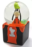 3) 『 Disney 』 Mickey and Friends Mini Candy Machine