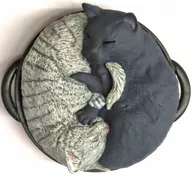 サバトラ＆グレー猫 「なべ・ねこ」