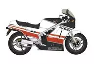 1/12 Suzuki RG400Γ前期型w/下围(红色×白领)[21732]