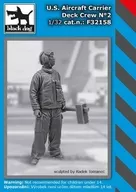 1/32 US Navy Aircraft Carrier Deck Crew No. 2 Garage Kit [HAUF32158]