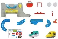 Hokkaido Shinkansen Hayabusa & Doctor Yellow Set