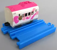 ハローキティ新幹線(中間車)+直線レール2本 「カプセルプラレール 人気者新幹線大集合編」