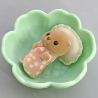 6.ラッコの小さい赤ちゃん 「シルバニアファミリー 赤ちゃん＆お花のベッドセット」 シルバニアファミリーくじ景品