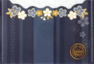 "Token Ranmai Dance -ONLINE - × THE GUEST CAFE & Diner Mini Card Case A Group" de Mitsutada Candelabros