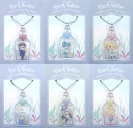 Conjunto de 5 tipos + 1 tipo secreto Porta-chaves acrílico engarrafado "Black Butler Black Label"