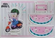 能讓椴松搖搖壓剋力立牌小松先生×出川哲朗充電嗎？"