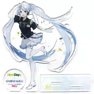 初音ミク(メインビジュアル/iXima) アクリルスタンド ナツキタ2019 北海道フェア描き下ろし 「NewDays×SNOW MIKU」