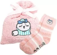Hachi-ware (Nemui) Fluffy Socks in drawstring bag 23-25 cm "Chi-kawa"