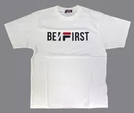 BE：FIRST コラボロゴ(BF)プリントTシャツ ホワイト Mサイズ 「FILA×BE：FIRST」