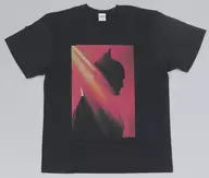 T-Shirt (Right Facing Silhouette) Black (Print : Red) L Size "THE BATMAN"