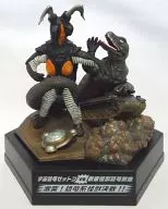 宇宙恐龙Zeton VS战车怪兽恐龙战车[激烈碰撞！恐龙系怪兽决战！]"名鉴系列EX超全景Fight Round 2>