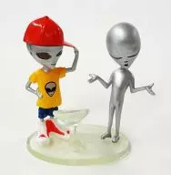 Alien Gray (Clothes / Yellow) "Collect Club's Returning Seven Wonders"