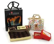 6. Comprar en el centro comercial "Puchi Sample Series I Love Hawaii"