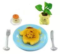 4) Popular pancake "Pompompurin Pom Pom Cafe"