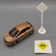 2.日産 ノート 「トミカ 標識セット16」