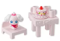 4.ペコリンとテーブルセット 「キラキラ☆プリキュアアラモード プリキュアとハッピーライフ ぷりきゅ～と」