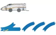 1.E7系新幹線かがやき(クリアカラーver./先頭車+ターンアウトレール(R)1本+曲線レール3本) 「つなごうプラレール15」