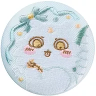 13.あのこ 「ちいかわ 刺繍缶バッジビスケット2」