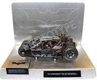 1/18THE DARK KNIGHT TRILOGY BATMOBILE W/CAPE斯沃琪(附蝙蝠侠斗篷同种布料)[BCJ99]