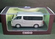 1/43NISSAN NV350CARAVAN银色[44847]