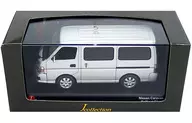 1/43 Nissan Caravan (Prata Brilhante) [JCP80001SL]