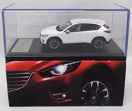 1/43 Mazda CX-5 2015 (Crystal White Pálma Ika) 「 Tamashii Junya Kodo : SOUL of MOTION 」