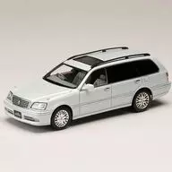 1/43 Toyota Crown Estate 3.0 Royal Saloon (White Pearl Crystal Shine) [PM43154AW]