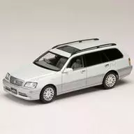 1/43 Toyota Crown Estate 3.0 Royal Saloon (Frosty White Tonning 2 Tone) [PM43154AWS]