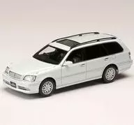 1/43 Toyota Crown Estate Athlete G (White Pearl Crystal Shine) [PM43154BW]