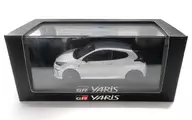 1/30 トヨタ GRヤリス(プラチナホワイトパールマイカ) カラーサンプル用ディスプレイモデル [089]