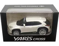 トヨタ ヤリスクロス(メタリックホワイト) カラーサンプル用ディスプレイモデル プルバックカー