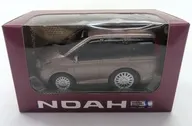 トヨタ ノア(ベージュ) プルバックカー