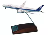 1/400 787-9 JA830A postura aérea con pedestal de madera [NH40082]