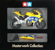 1/12 Honda Ponce RC211V ' 03 Max Biaggi Specification Mobil #3 (amarelo x azul) "Masterwork Collection No. 17" [21017]