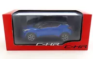 1/30 トヨタ C-HR(ブラック×ネビュラブルーメタリック) カラーサンプル用ディスプレイモデル [2NH]