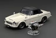 1/18 DATSUN Fairlady 2000 SR311 (White) With Engine Web Limited Model [IG2708]