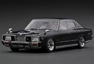 1/18 Nissan Gloria Brougham (330)(ブラック) [IG3555]