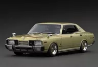 1/18 Nissan Gloria Brougham 330(ゴールド) [IG3554]